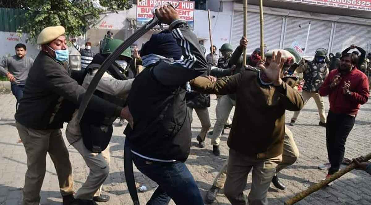 किसान आंदोलन कि ताजा खबर सिंघु बॉर्डर पर किसानों व स्थानीय लोगों में झड़प